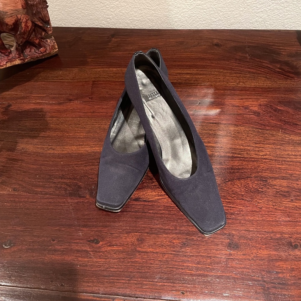 Stuart Weitzman  Navy 9B pump